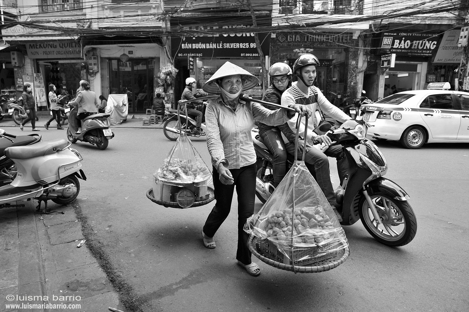 hanoi old city quarter vietnam